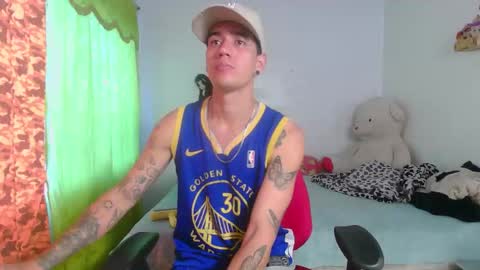 Snapshot of kilyan_ chatting on 10-15-25, 04:40 jahn online show from 10-15-25, 04:40