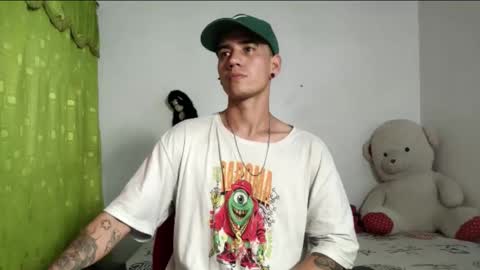 Snapshot of kilyan_ chatting on 10-22-25, 04:24 jahn online show from 10-22-25, 04:24
