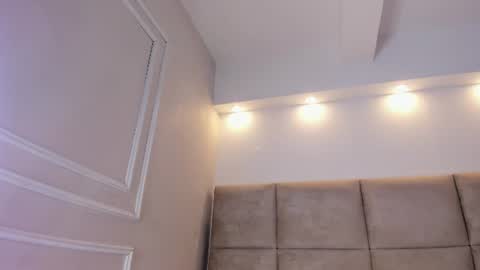 SHURI LUX  online show from 07-25-26, 07:50