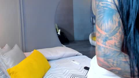 Snapshot of kim_beckett chatting on 12-06-24, 11:33 Kim online show from 12-06-24, 11:33