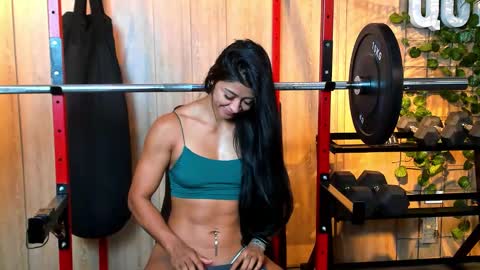 Snapshot of kim_beckett chatting on 12-17-24, 01:05 Kim online show from 12-17-24, 01:05