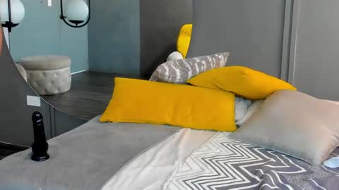 Snapshot of kim_beckett chatting on 12-31-24, 04:14 Kim online show from 12-31-24, 04:14