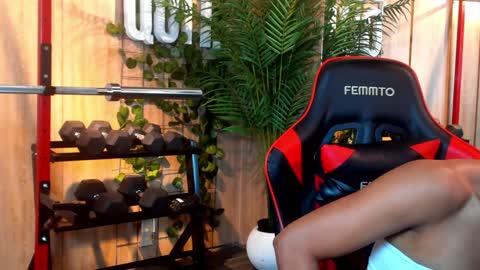 Snapshot of kim_beckett chatting on 01-02-25, 12:57 Kim online show from 01-02-25, 12:57