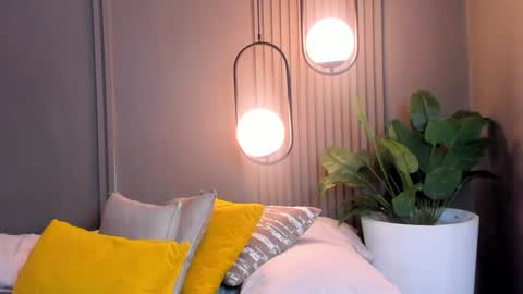 Snapshot of kim_beckett chatting on 01-03-25, 01:03 Kim online show from 01-03-25, 01:03