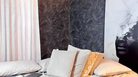 Snapshot of kim_beckett chatting on 01-29-25, 12:56 Kim online show from 01-29-25, 12:56