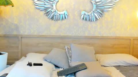 Snapshot of kim_beckett chatting on 02-12-25, 04:11 Kim online show from 02-12-25, 04:11