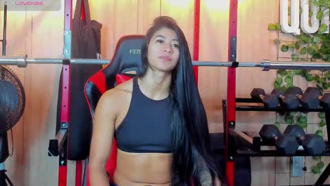 Snapshot of kim_beckett chatting on 03-06-25, 01:03 Kim online show from 03-06-25, 01:03