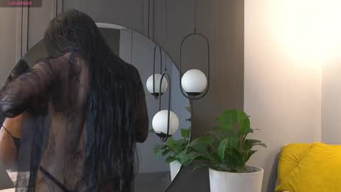 Snapshot of kim_beckett chatting on 09-22-25, 01:02 Kim online show from 09-22-25, 01:02