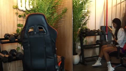 Snapshot of kim_beckett chatting on 09-23-25, 01:03 Kim online show from 09-23-25, 01:03