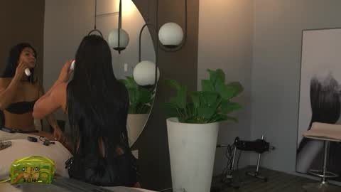 Snapshot of kim_beckett chatting on 10-08-25, 01:20 Kim online show from 10-08-25, 01:20