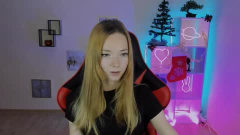 Snapshot of kim_boyd chatting on 12-05-24, 12:11 kim_boyd online show from 12-05-24, 12:11