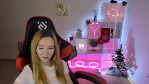 Snapshot of kim_boyd chatting on 12-16-24, 06:16 kim_boyd online show from 12-16-24, 06:16