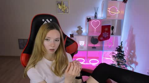 Snapshot of kim_boyd chatting on 12-16-24, 09:20 kim_boyd online show from 12-16-24, 09:20