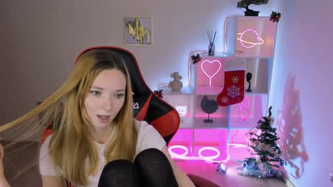 Snapshot of kim_boyd chatting on 12-18-24, 03:11 kim_boyd online show from 12-18-24, 03:11