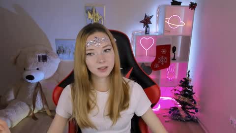 Snapshot of kim_boyd chatting on 12-21-24, 08:18 kim_boyd online show from 12-21-24, 08:18