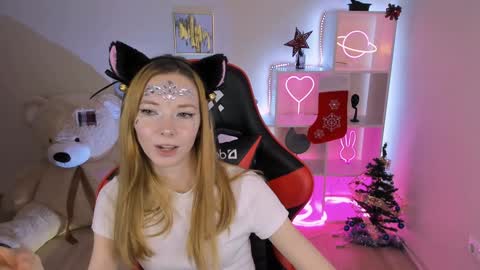 Snapshot of kim_boyd chatting on 12-21-24, 11:22 kim_boyd online show from 12-21-24, 11:22