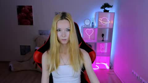 Snapshot of kim_boyd chatting on 02-17-25, 02:48 kim_boyd online show from 02-17-25, 02:48