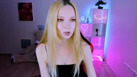 Snapshot of kim_boyd chatting on 02-19-25, 06:32 kim_boyd online show from 02-19-25, 06:32