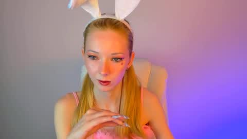 Snapshot of kim_boyd chatting on 03-11-25, 06:30 kim_boyd online show from 03-11-25, 06:30