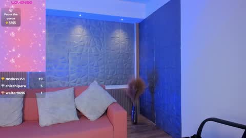 Kim online show from 01-15-25, 02:02