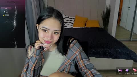 Kim online show from 01-22-25, 08:38