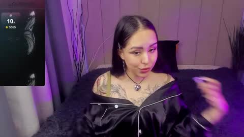 Kim online show from 03-06-25, 07:43