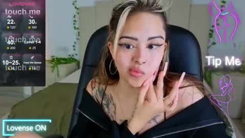 Kim online show from 10-18-25, 08:26