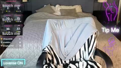 Kim online show from 12-19-25, 09:05