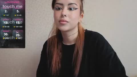 Snapshot of kim_brownie chatting on 06-15-26, 11:45 Kim online show from 06-15-26, 11:45