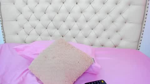 kim_eli online show from 02-01-25, 07:44