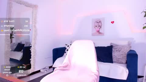 Kim  online show from 03-11-25, 07:58