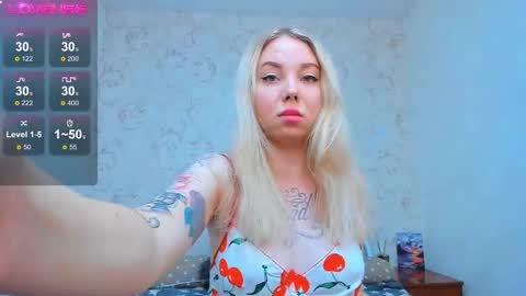 Snapshot of kim_girl_next_door chatting on 09-21-25, 06:26 KIM online show from 09-21-25, 06:26