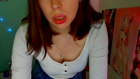 Snapshot of kim_go chatting on 12-20-24, 01:54 Kim online show from 12-20-24, 01:54