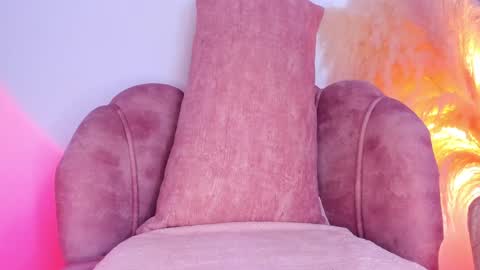 Kim Murphy online show from 12-13-24, 01:33