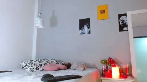 Snapshot of kimandyuk chatting on 12-05-24, 09:50 Kim  Yuk online show from 12-05-24, 09:50