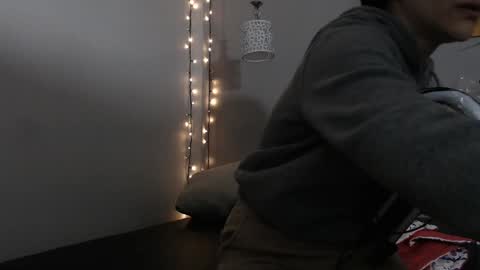 Snapshot of kimandyuk chatting on 01-04-25, 07:13 Kim  Yuk online show from 01-04-25, 07:13