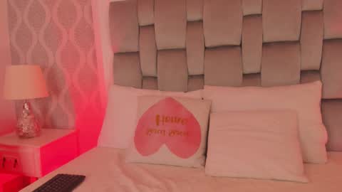 Snapshot of kimberlin_cam_ chatting on 03-10-26, 07:41 Kimberlin online show from 03-10-26, 07:41