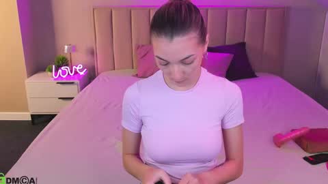Snapshot of kimberlly_smith chatting on 05-19-26, 12:16 kimberlly_smith online show from 05-19-26, 12:16