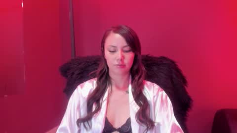 Kim online show from 10-28-25, 05:44