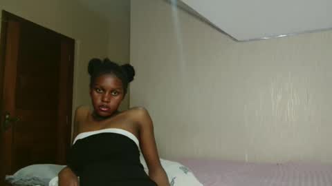 Snapshot of kimberly_chloe chatting on 05-08-26, 07:30 Kimberly online show from 05-08-26, 07:30