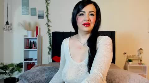 Snapshot of kimberly_lozano chatting on 05-07-26, 11:15 Kimberly online show from 05-07-26, 11:15