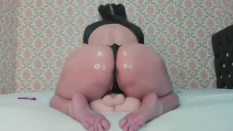 Snapshot of kimberly_perez__ chatting on 05-21-26, 11:01 Kimberly online show from 05-21-26, 11:01