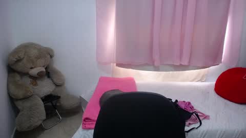 Kim online show from 02-21-25, 04:16