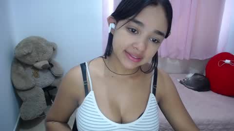 Kim online show from 03-11-25, 04:18