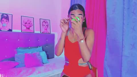 Snapshot of kimberly_thompsom chatting on 01-05-25, 01:13 Your Queen KIM online show from 01-05-25, 01:13