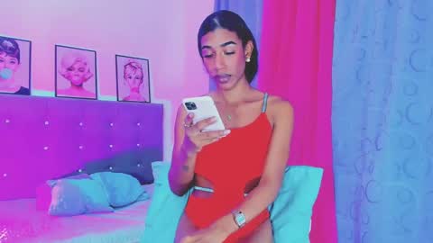 Snapshot of kimberly_thompsom chatting on 01-05-25, 06:56 Your Queen KIM online show from 01-05-25, 06:56