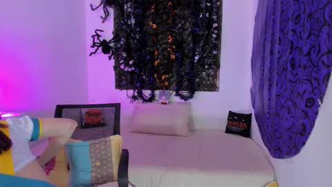 kimberly_thonson online show from 10-19-25, 11:05