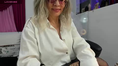 Kimberly online show from 11-07-25, 01:11