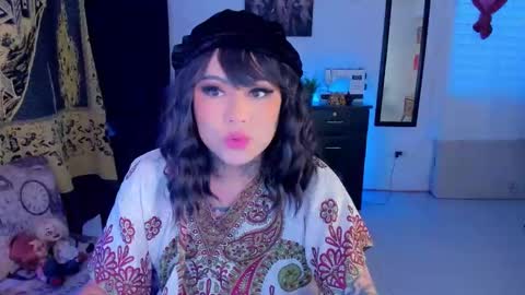 Kimberly Polizzi     online show from 09-24-25, 12:08