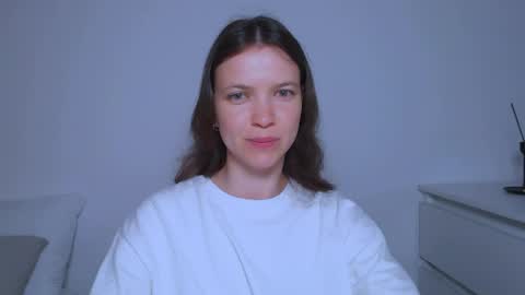 Snapshot of kimberlyhart_ chatting on 05-18-26, 04:18 Kimberly online show from 05-18-26, 04:18